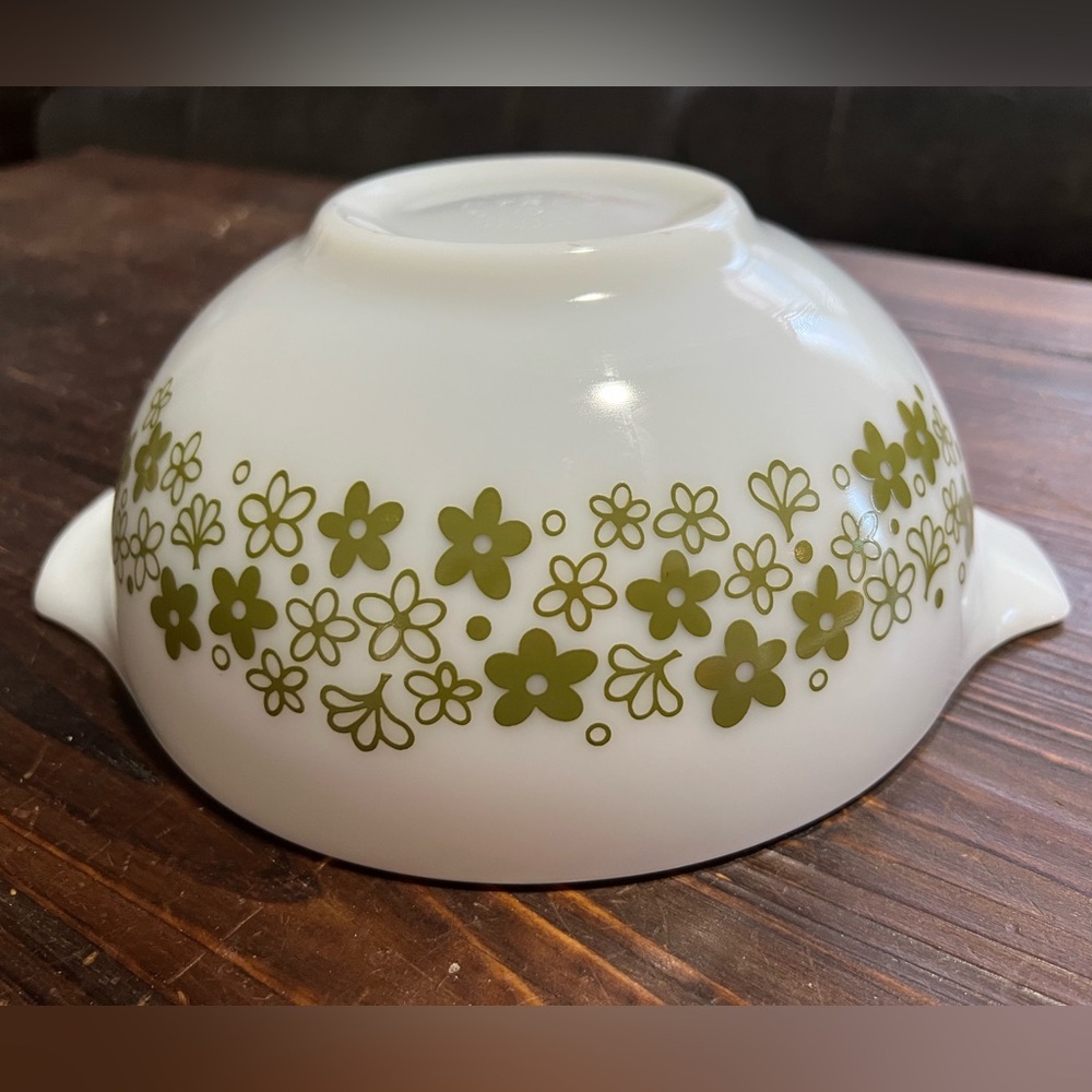 Vintage Pyrex 1970s Spring Blossom Cinderella Mixing Bowl -2.5 Quart